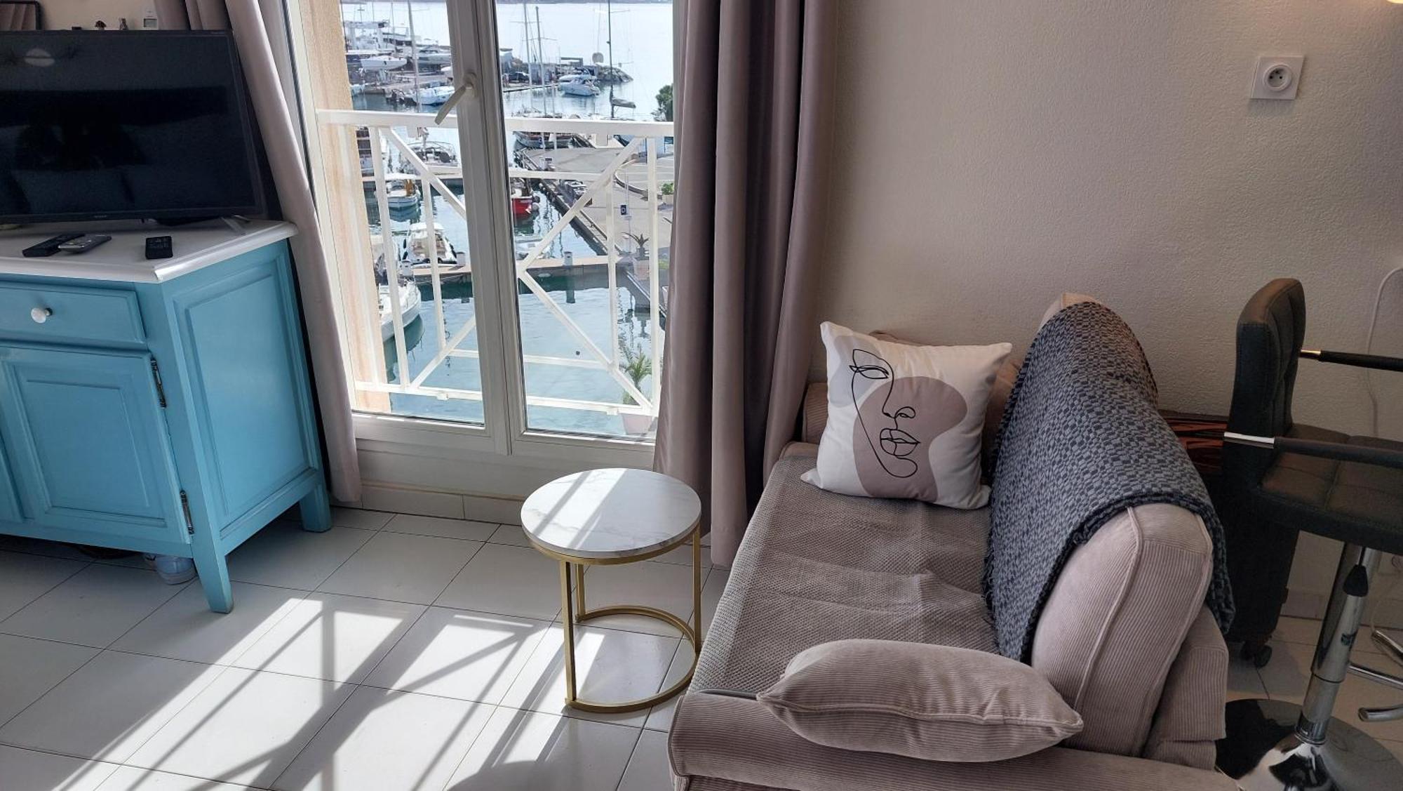 Apartment Hirondelle Port Fréjus Buitenkant foto